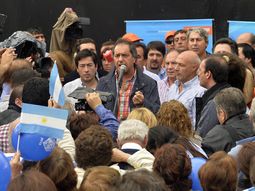 el peronismo prepara un acto masivo en apoyo a daniel scioli el peronismo prepara un acto masivo en apoyo a daniel scioli