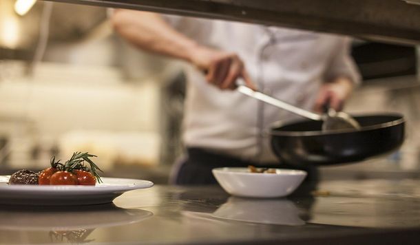 Efecto cuarentena: las ventas de productos de cocina aumentaron 158% y los precios se dispararon