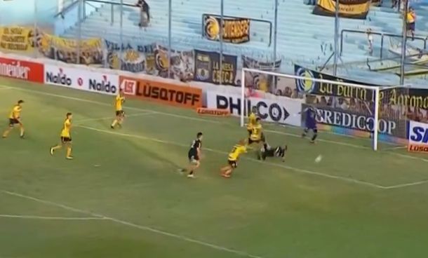Copa Argentina: con un muy polémico penal sobre la hora, Deportivo Riestra eliminó a Comunicaciones