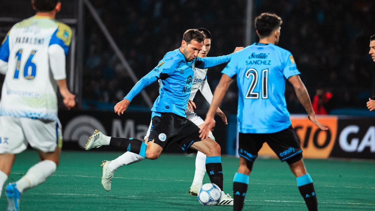Sobre el final, Belgrano derrotó a Rosario Central y empezó la defensa del título con el pie derecho