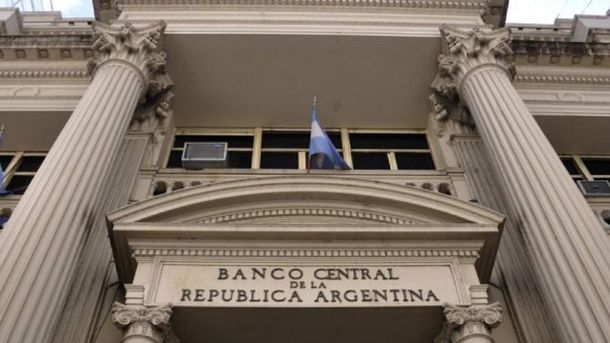 El Banco Central sube la tasa de las Leliq 10 puntos al 74%