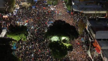 Kilómetros de fila para despedir a Indio Solari en Villa Domínico. Kilómetros de fila para despedir a Indio Solari en Villa Domínico.