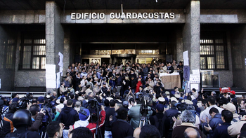 prefectura garantiza la seguridad y se mantiene expectante prefectura garantiza la seguridad y se mantiene expectante