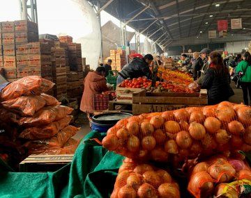 Mayoristas del Mercado Central retrotraen 20% los precios de frutas y verduras