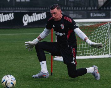 Preocupación en River: Franco Armani se pierde el partido con Gimnasia por una nueva molestia