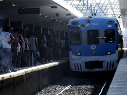 Ferroviarios levantan el paro en las líneas Mitre y Sarmiento