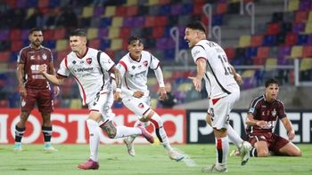 newells igualan se impone 2-1 ante central cordoba en santiago newells igualan se impone 2-1 ante central cordoba en santiago