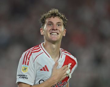 Doblete de Colidio y todo fue fiesta en River: venció a Independiente por 2-0