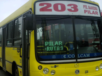Un pasajero apuñaló a un chofer y la línea inició un paro