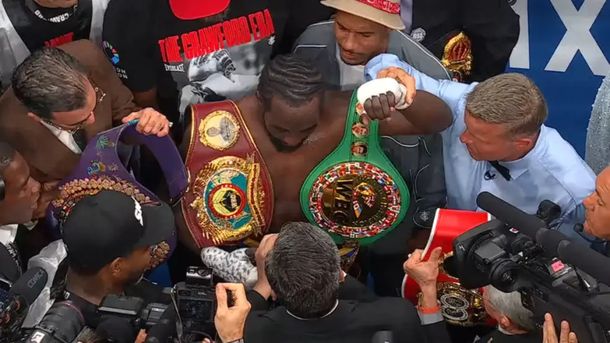 Canelo Álvarez perdió su pelea pero Terence Crawford le devolvió sus cinturones: el motivo