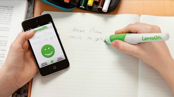 una lapicera que se encargara de corregir las faltas de ortografia una lapicera que se encargara de corregir las faltas de ortografia