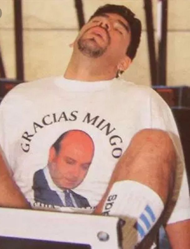 ¿Gracias Mingo?: el  mensaje real de Diego Maradona para Domingo Cavallo