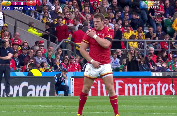Dan Biggar, la figura del mundial por sus llamativos y múltiples tics antes de patear
