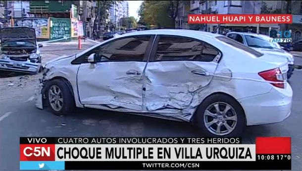 Choque múltiple en Villa Urquiza: hay tres heridos