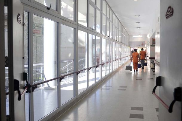 Gobierno bonaerense denuncia subas del 150% en los insumos para hospitales