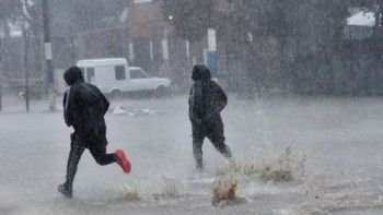 Alerta por lluvias y tormentas fuertes en Buenos Aires y otras seis provincias