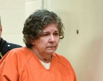 Descuartizó a su marido y lo llevó en la cartera durante seis años