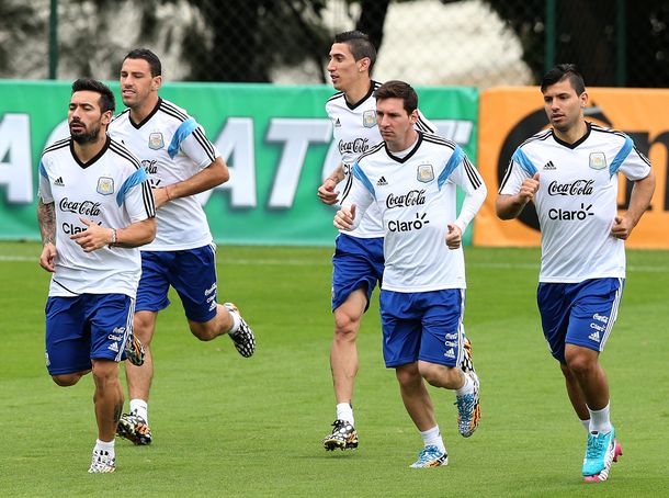 Entrenamiento liviano de la Selección: todavía no hay equipo para enfrentar a Nigeria