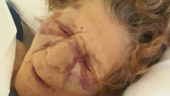 brutal golpiza a una anciana con un rebenque brutal golpiza a una anciana con un rebenque