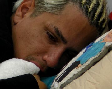 Mal momento: Kennys Palacios no aguantó la presión y rompió en llanto en GH