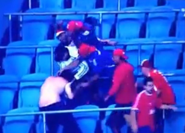 Así golpearon brutalmente a un barra de Independiente en Porto Alegre