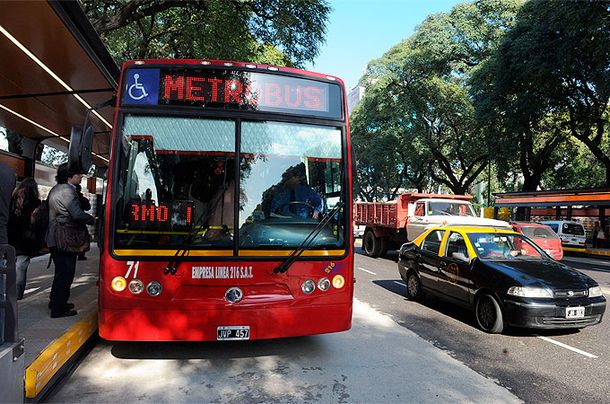 Metrobus: aprobaron emitir deuda para crear otro corredor