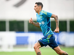 angel di maria y su primer entrenamiento en juventus: el golazo que marco angel di maria y su primer entrenamiento en juventus: el golazo que marco