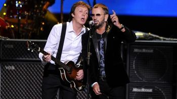 ringo starr y paul mccartney, juntos otra vez en los grammy ringo starr y paul mccartney, juntos otra vez en los grammy