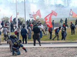 para jorge sapag, la policia actuo con profesionalismo para jorge sapag, la policia actuo con profesionalismo