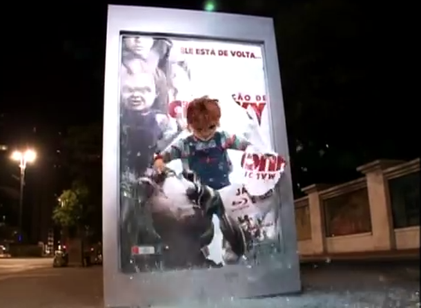 VIDEO: El muñeco maldito y una broma pesada que asustó a decenas de personas