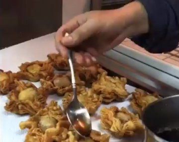 El embajador de Japón revolucionó las redes con su receta de pastelitos