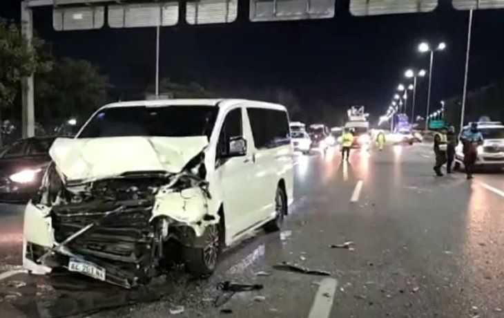 Fuerte choque en la Riccheri entre un auto y una camioneta dejó dos heridos
