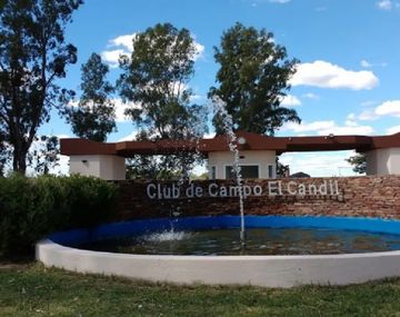 Siete delincuentes fuertemente armados entraron y robaron en un country de Guernica