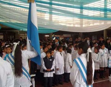 Salta: quieren que se cante la Marcha a las Malvinas en los actos escolares