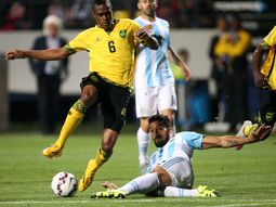 alerta en la seleccion: garay esta en duda por un problema estomacal alerta en la seleccion: garay esta en duda por un problema estomacal