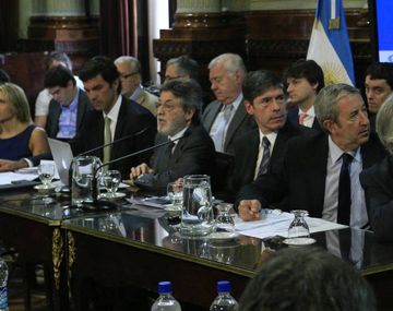 Ganancias: Macri impulsa una mesa de trabajo para redactar un nuevo proyecto