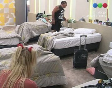 Alfa armó la valija para irse de GH: la reacción de sus compañeros