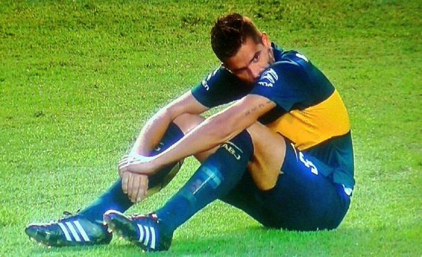 Se le cae un soldado al Vasco: Fernando Gago está desgarrado