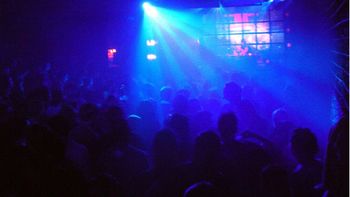 fue a fiesta de egresados y debio ser internada por un coma alcoholico fue a fiesta de egresados y debio ser internada por un coma alcoholico