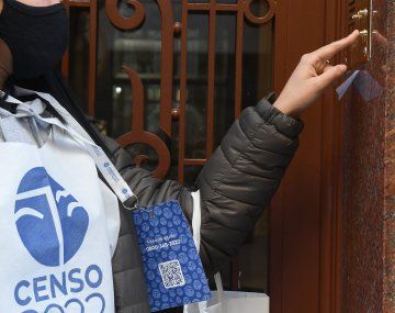 Salta: le tocó censar en la casa de la ex de su pareja y la recibieron con una golpiza