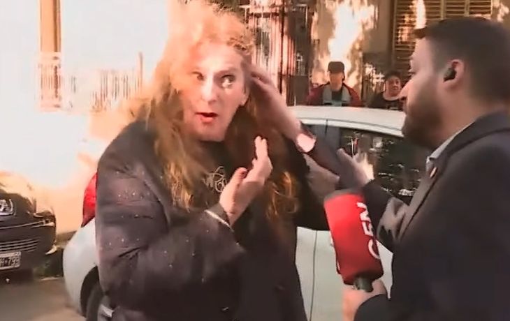 La presunta dueña de los autos chocados en Flores agredió a un camarógrafo de C5N