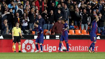 ¿y el var?: al barcelona no le cobraron un gol insolito y messi exploto contra el arbitro ¿y el var?: al barcelona no le cobraron un gol insolito y messi exploto contra el arbitro