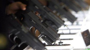 el ministerio de seguridad ofrece una recompensa millonaria para dar con una banda de traficantes de armas el ministerio de seguridad ofrece una recompensa millonaria para dar con una banda de traficantes de armas