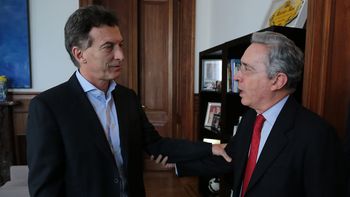 un ex presidente de colombia, con macri y massa un ex presidente de colombia, con macri y massa