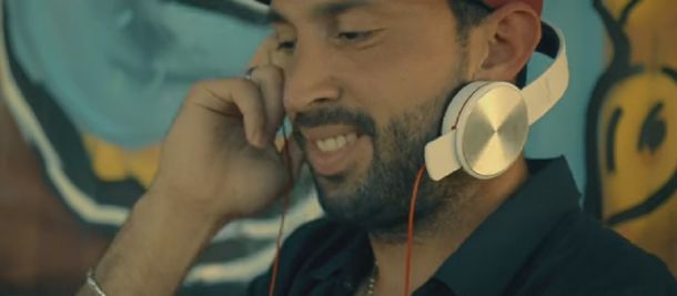 A lo Sandro Guzmán: el arquero de Huracán se convirtió en DJ