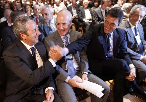 Massa quiere reunirse con Cobos y Sanz y no descarta una gran interna opositora