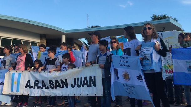 Pino Solanas: Aún no está claro si al ARA San Juan no lo hundió un misil