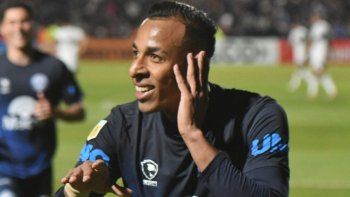 el gigante mexicano que va por villa para armar un ataque colombiano el gigante mexicano que va por villa para armar un ataque colombiano