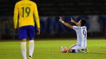 Lautaro Martínez festeja el gol que le dio una chance a la Sub 20 Lautaro Martínez festeja el gol que le dio una chance a la Sub 20