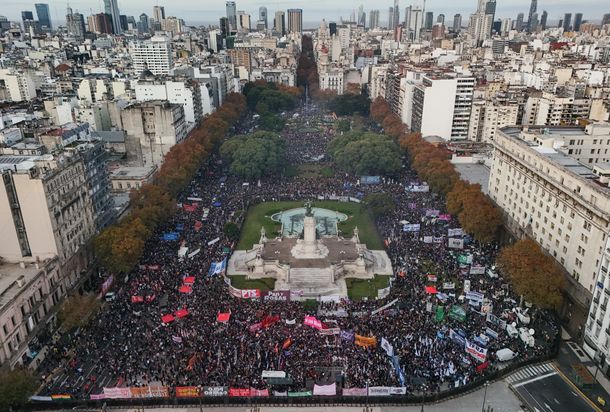Ni Una Menos, nuevamente en las calles. Ni Una Menos, nuevamente en las calles.